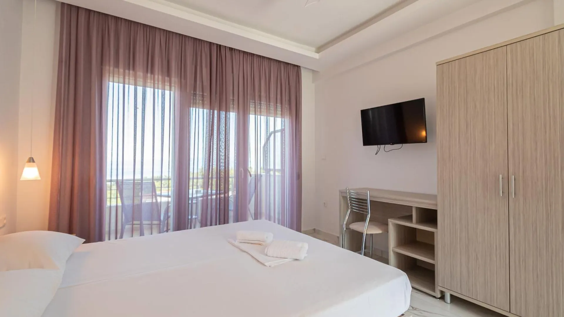 Valiant Sea Aparthotel Kriopigi 0*,  Greece